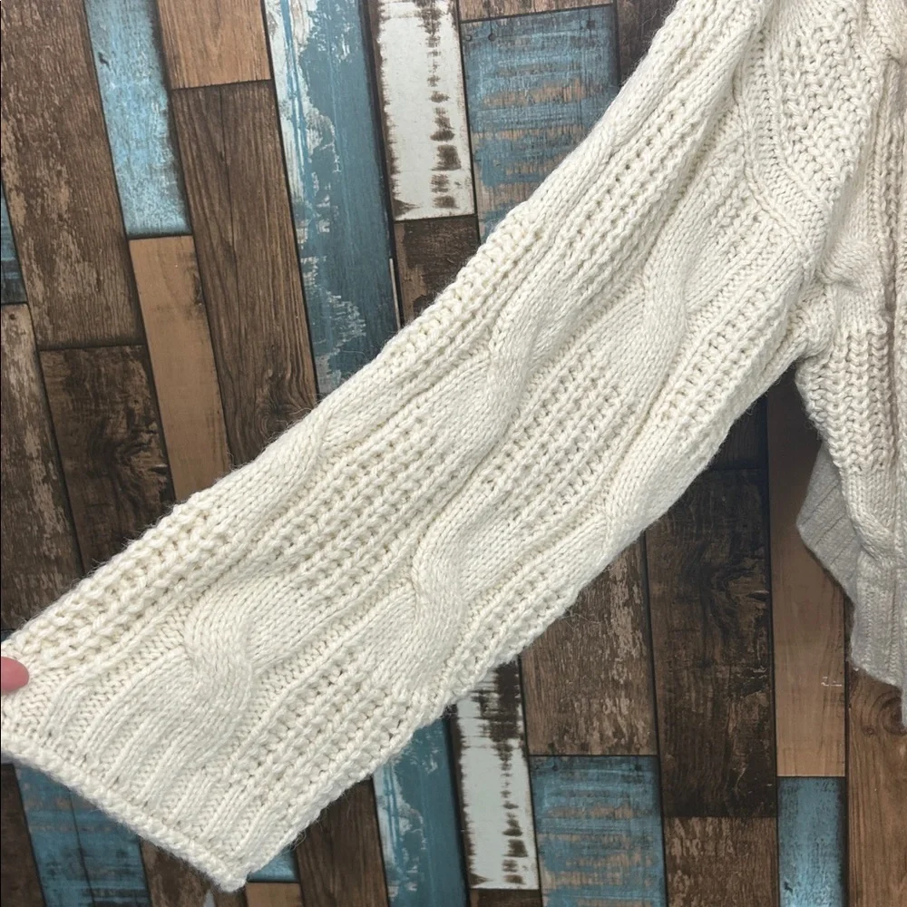 Universal Thread XXL Cream Knit Sweater - Picture 4 of 14